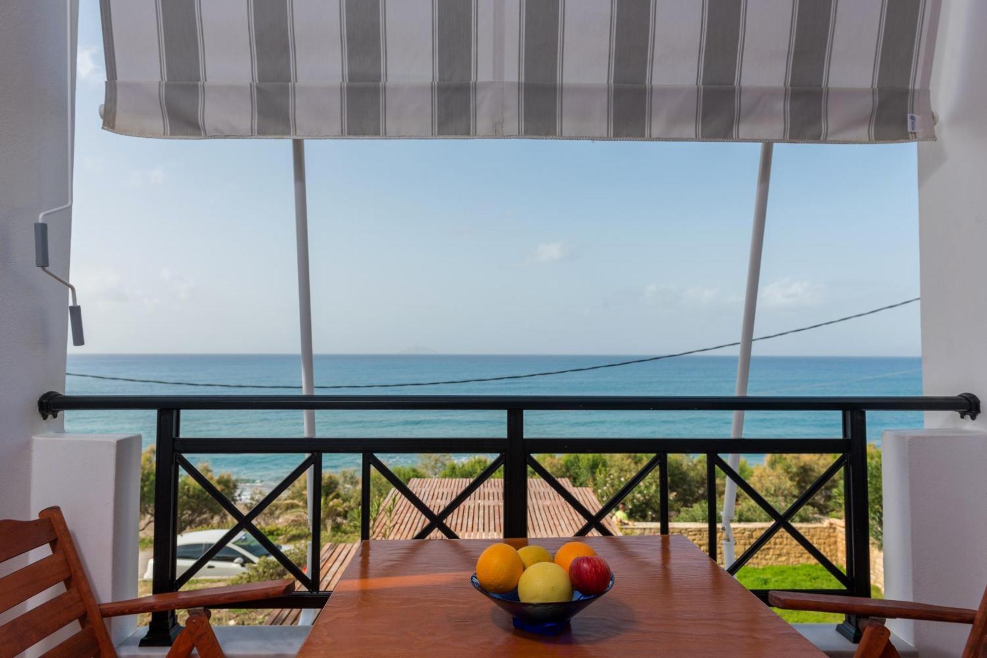 Finikas Studios & Apartments - Kalamaki Holidays Exterior photo